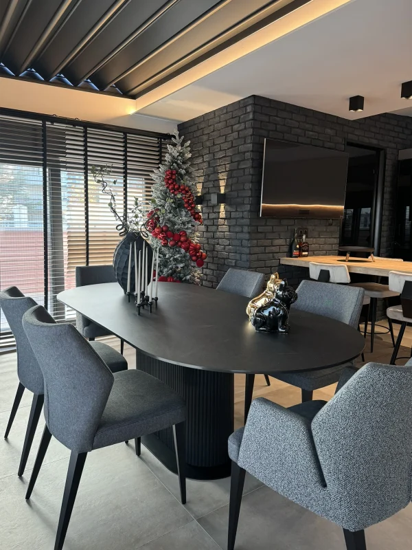 Urban Contemporary Home