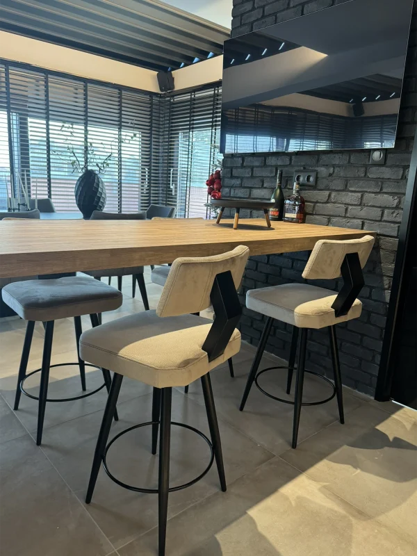 Urban Contemporary Home
